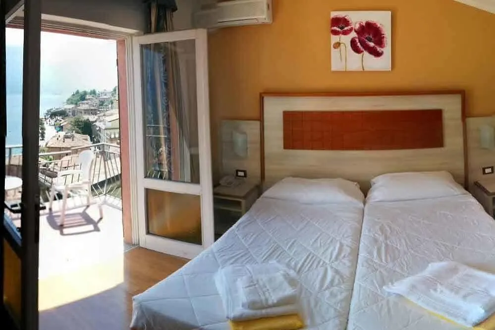 Hotel Castell - Montagnoli Group Limone sul Garda 3*,  Italy