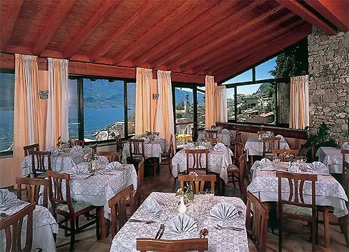 Hotel Castell - Montagnoli Group Limone sul Garda 3*,  Italy